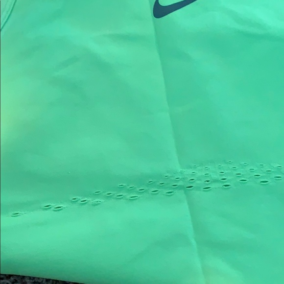 Nike workout tank top - Picture 2 of 5